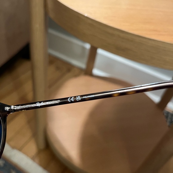 Ray Ban polarized RB2204 sunglasses - Picture 2 of 5